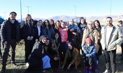 "Kampüste dikili bir ağacın olsun" etkinliğinde fidanlar toprakla buluşturuldu