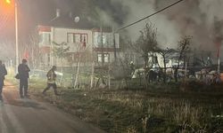 Ankara'da facianın eşiğinden dönüldü: Engelli kardeşleri komşular kurtardı