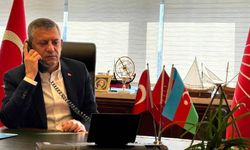 Özgür Özel'den siyasilere yeni yıl kutlaması: Sadece bir kişiyi aramadı!