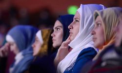 Belçika’da okullardaki başörtüsü yasağının iptali için Danıştay'a başvuru