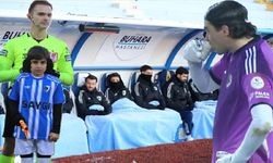 Eksi 10 derecede maç manzaraları: Kaleci Orbanic karşılaşma sırasında çay içti!