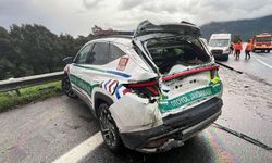 İzmir'de zincirleme trafik kazasında 2'si jandarma 4 kişi yaralandı