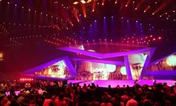 Eurovision'a bir tepki de İrlandalı şampiyondan: Ödülünü iade edecek