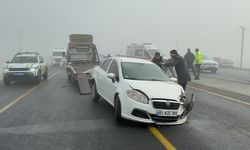 Yoğun sis Tatvan’da zincirleme kazaya neden oldu