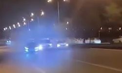 Yolu çekerken kaza anını kaydettiler