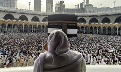 Hac’da selfie devri resmen kapandı: Mekke ve Medine’de telefonlar artık yasak!