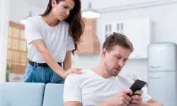 Aldatıldığınızı gösteren işaretler neler? Bu belirtilere dikkat! Aldatıldığını nasıl anlarsın?