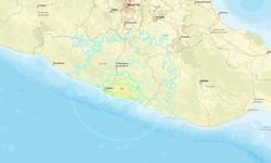 Meksika sallandı: 6,5 büyüklüğünde deprem korkuttu