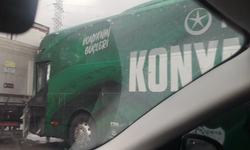 Son Dakika I Konyaspor kafilesini taşıyan otobüs TEM’de kaza yaptı: Yaralı futbolcular var