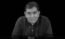 TRT’nin duayen spikeri Hakan Şahin hayatını kaybetti