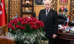 Siyaset güller açtı! Cumhurbaşkanı Erdoğan'dan, Devlet Bahçeli'ye 78 gül