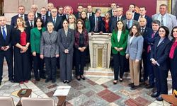 Meclis'te CHP'li vekiller 'emekli aylığı' nöbeti başlattı: 39 bin TL için bastırıyorlar