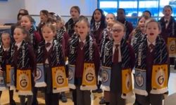 Manchester City maçı öncesinde İngiliz miniklerden 'Galatasaray'a dostluk jesti!