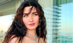 Tuba Büyüküstün'den Riyad'daki ödül töreninde sunucuya nazik ayar