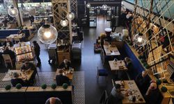 Restoran ve kafelerde servis, masa ve kuver ücreti resmen yasaklandı