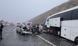 Gaziantep-Şanlıurfa otoyolunda feci kaza: Ölü ve yaralılar var