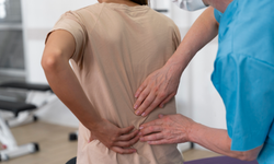 Vücudun en hızlı yaşlanan organı: Omurga