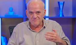 Ahmet Çakar öyle şeyler söyledi ki: 'Fenerbahçe maçında sahada iki top vardı'