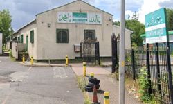 İngiltere'de teravih namazı çıkışı bıçaklı saldırı: 1 ölü, 2 yaralı