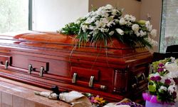 Cenaze görevlisi ölüleri soyarak zengin oldu! Almanya'da şok dava