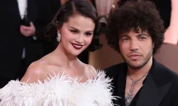 Benny Blanco'nun ayakları hepimize dert oldu! 2024'te daha da pismiş: İşte o kare!