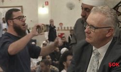 'Pis köpek' diye yuhalandı, sloganlarla karşılandı! Başbakan camiden zor kaçtı