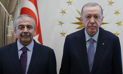 Meclis’te duygulandıran an! Erdoğan’a Sırrı Süreyya Önder’li hediye