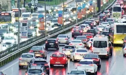 İstanbul'da bayram tatili bitti! Trafik yoğunluğu had safhada