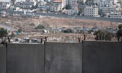 İsrail askerleri, Doğu Kudüs'te Ayrım Duvarı yakınında 1 Filistinliyi yaraladı