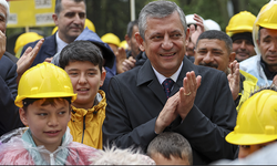 Özgür Özel’den iktidara sert eleştiri: 'Rejim işçinin değil, sermayenin yanında'