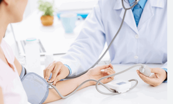 Geç kalmadan harekete geçin! 50 yaş üstü bireyler için yaşamsal uyarılar