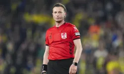 Fenerbahçe-Beşiktaş derbisinde skandal penaltı iddiası! Hakeme tepkiler çığ gibi