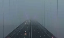 İstanbul'da sisli gece: Görüş mesafesi en aza indi