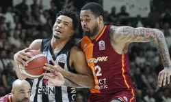 Beşiktaş derbide Galatasaray'ı eledi! Nefes kesen serinin kazananı son saniyelerde belli oldu