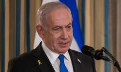 Netanyahu yolsuzluk davasını erteletmek istiyor