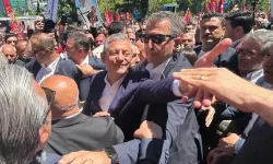 Özgür Özel Güvenpark'ta halka seslendi: Konuşma sonrası Anıtkabir'e yürüdü
