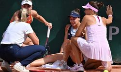 Roland Garros'ta Zeynep Sönmez şoku! Kanlar içinde kaldı organizasyona tepki yağdı