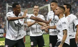 Beşiktaş ve Fenerbahçe'nin tekliflerini reddetmişlerdi! Olmayan transferler kulübü batırdı