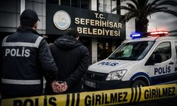 SON DAKİKA I CHP'li Seferihisar Belediyesi'ne rüşvet operasyonu! Başkan yardımcısı dahil 15 kişi gözaltında