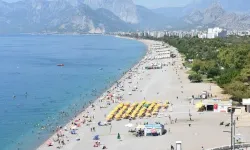 Antalya hava sıcaklığı 38 dereceye ulaştı: Sahillerde yoğunluk yaşandı!