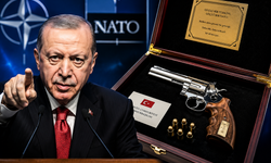 Erdoğan'ın NATO hediyesi dünya gündeminde! Psikologdan dikkat çeken 'tabanca' analizi