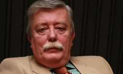 Galatasaraylı eski yönetici Aziz Üstel hayatını kaybetti!