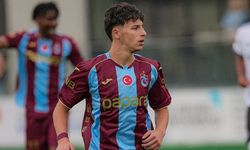Trabzonspor'a 2010 doğumlu parlak yetenek! 'Forma boyundan büyük' ama mahareti çok