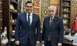 MHP'ye katılan Oğuz Alper Öktem kimdir, nereli? Oğuz Alper Öktem kaç yaşında, evli mi, siyasete mi girdi?