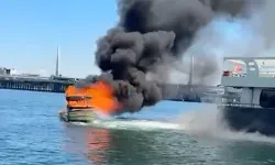 İstanbul'da denizde yangın paniği! Haliç'te tekne cayır cayır yandı