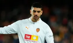 Trabzonspor'dan yeni transfer! Savunma oyuncusu Cenk Özkacar'ı renklerine bağladı