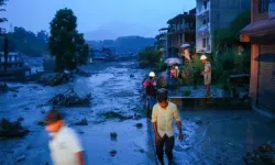 Nepal'de sel felaketinin bilançosu ağırlaşıyor! Ölü sayısı 469'a yükseldi