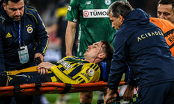 Fenerbahçe'de korku dolu anlar! Kerem Aktürkoğlu yere yığıldı, hastaneye kaldırıldı