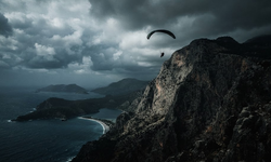 Fethiye'de yamaç paraşütü faciası: Pilot ve Turist öldü