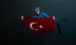 Milli sporcu Şahika Ercümen'den Zafer Dalışı! 30 Ağustos için Hatay'da dalış yaptı